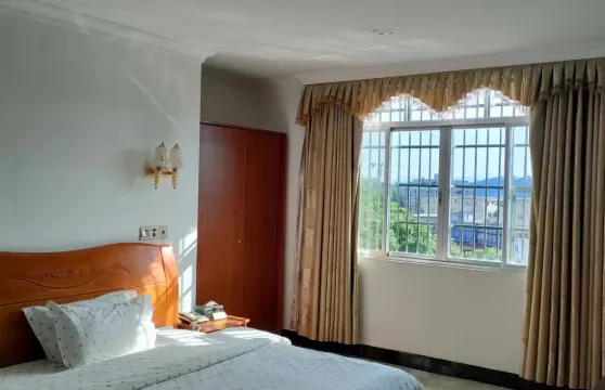 五華樺源商務酒店（華城鎮店）