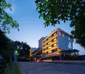 YANYU ·YUNXI｜Riverside Jiang Scene Aesthetic Resort Hotel (Xiangxi Fenghuang Tuojiang Store)