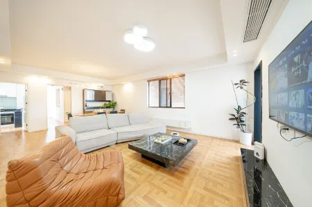 Green Valley Homestay (Xujiahui Branch)