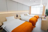 Chuanqi Homestay (Dujiangyan Scenic Area)