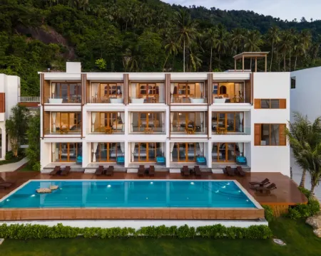 เอ็กซ์-ซี ขนอม ฮาร์เบอร์เบย์ รีสอร์ต โรงแรมในอำเภอ ขนอม