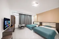 Urban 118* selected residential accommodation Beihai seaside square shop Hôtels à : Beihai