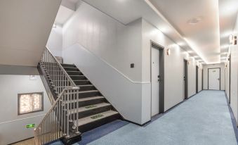 Hi Inn Hotel (Beijing Wukesong Wanshou Road Subway Station)