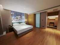 Magnotel Business Hotel (Longjiang Zhigang Plaza) - 2-Star