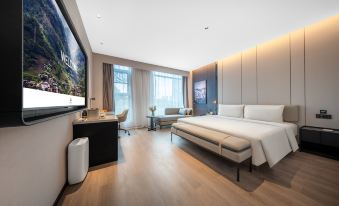 Atour Hotel Chengdu Longquan Shimao Plaza