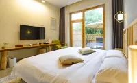 Emei Bamboo Hills Private Hot Spring Hostel