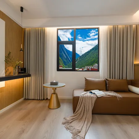 Jiuzhaigou • Four Seasons Homestay