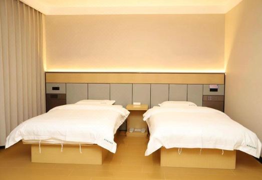 GreenTree Eastern Hotel (Beitun Pedestrian Street) 주변 맛집