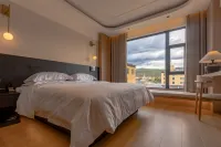 Shangri Boutique Hotel