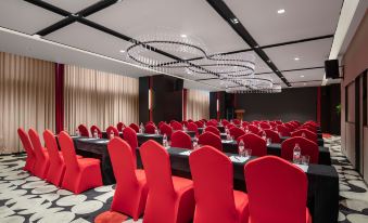 Radisson Red Haining