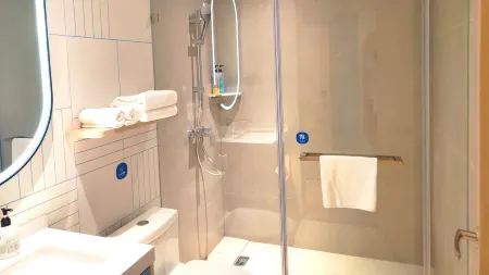 Home Inn (Linyi Luozhuang District Government) Отели рядом с достопримечательностью «Luozhuang Zoo»