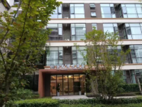 峨眉山浮光湖畔飯店（高鐵站峨秀湖旅遊度假區店）