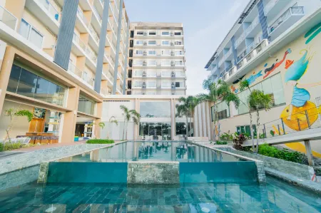 Solea Palm Resort Mactan Отели в г. Кордова