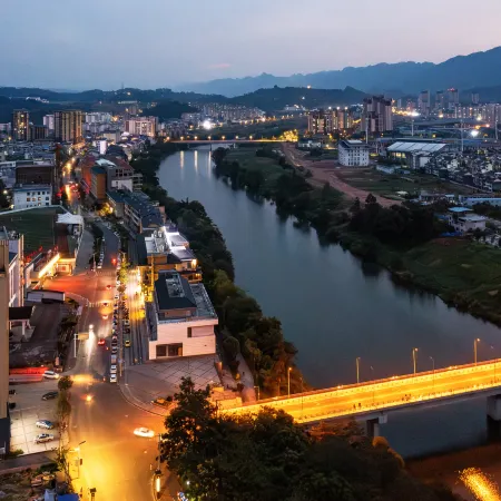 Jiangpan No.1 Starry 180° Ultra-Front Riverside View Luxury Resort Homestay (Libo Ancient Town)