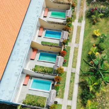 Sriwedari House Keramas Отели рядом с достопримечательностью «Пляж Леби»