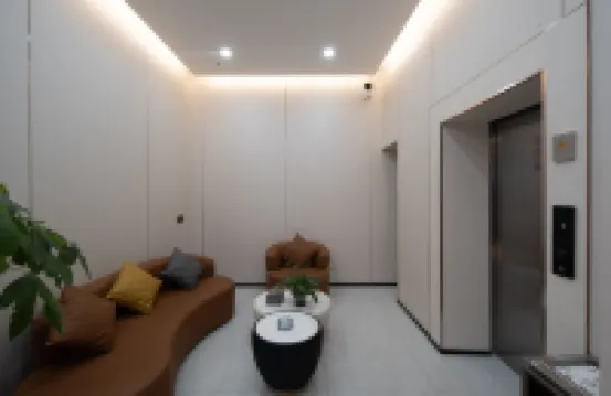 Lai Xinyuan Light Luxury Hotel (Taizhou Jiaojiang Pier 7 Store)