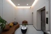 Lai Xinyuan Light Luxury Hotel (Taizhou Jiaojiang Pier 7 Store)