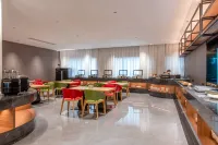Baiyaduo Hotel (Shanwei Erma Road Food Street Xinli City Plaza) Hotels in Shanwei