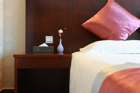 He Ping Li Hotel