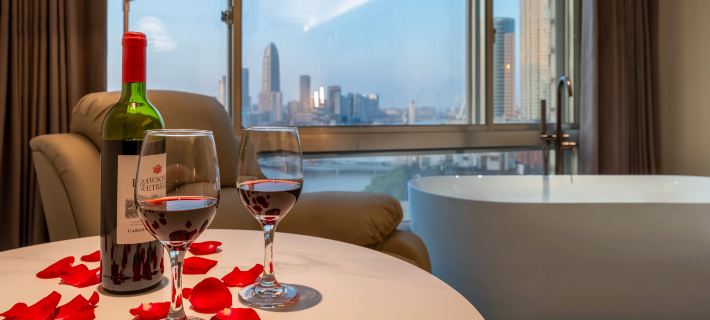 EZ Boomtel Yiyi Courtyard Hotel (Ningbo Old Bund Tianyi Square Store) Hotels in Нінбо