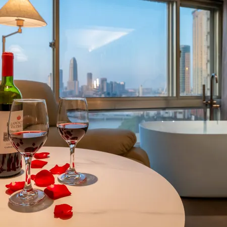 EZ Boomtel Yiyi Courtyard Hotel (Ningbo Old Bund Tianyi Square Store)