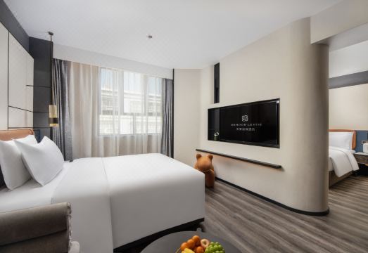 랜디스 카슈가르 라쿠스 오리엔탈리스