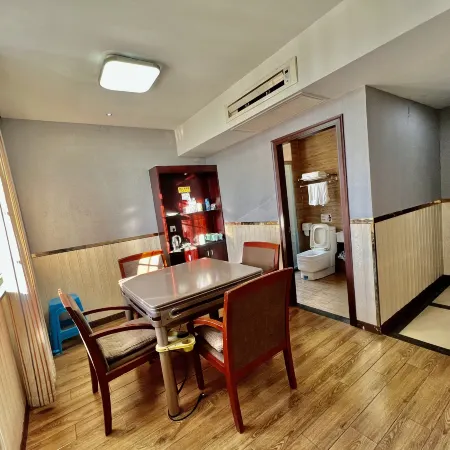 Qipanshan Business Hotel