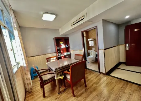 Qipanshan Business Hotel Отели рядом с достопримечательностью «The White Cloud Cliffs»