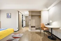 Beihai Lanyue Hotel (He'anning Chuncheng Beihai High-speed Railway Station Branch)