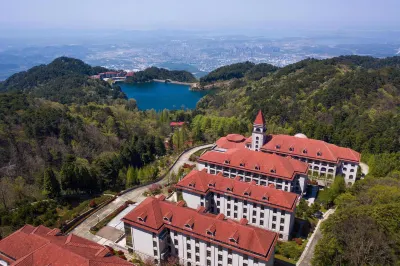 Holiday Way Resort Lushan