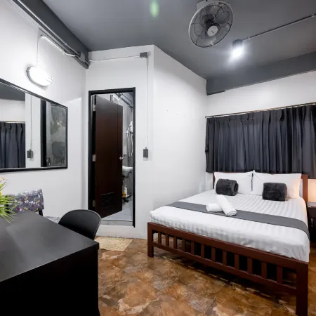 Vibes Hostel Bangkok Отели рядом с достопримечательностью «Торговый центр Terminal 21»