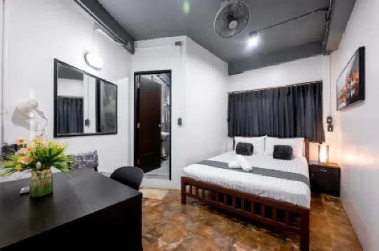 Vibes Hostel Bangkok Отели рядом с достопримечательностью «Сэнсэп»