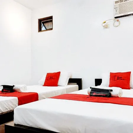 RedDoorz @ San Antonio Binan Laguna Hotels in Биньян