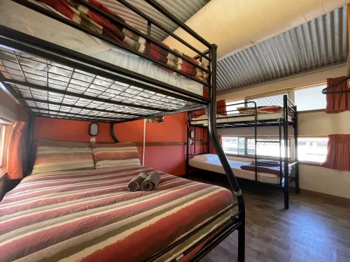 Red Rock Hostel - Hostels