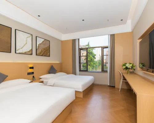 Feile Hotel (Luoyang Longmen High speed Railway Station Branch) Hotels near Luo Long