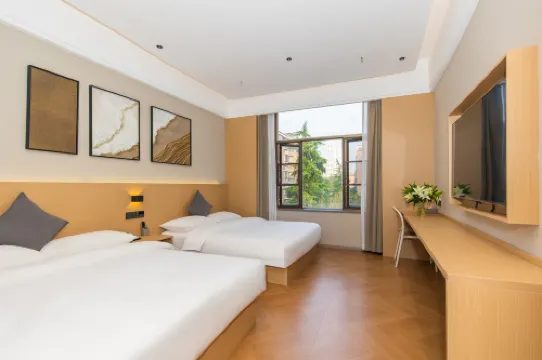 Feile Hotel (Luoyang Longmen High speed Railway Station Branch)