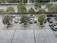 SAYGUT Hotel (Chaling, Zhuzhou) - parkir
