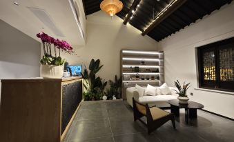 Haner Hotel (Suzhou Guanqian Street Pingjiang Road)