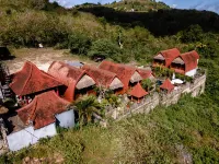 Sentulan Garden Villa Hotel dekat Tembeling Beach and Forest