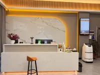 Kongquewan Smart Hotel - Parking