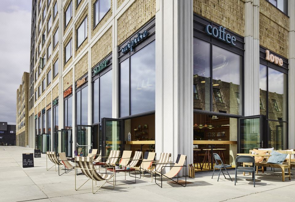 25아워스 호텔 페이퍼 아일랜드 부대 시설