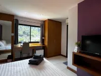 Coco Mountain View Guesthouse  Hotel Отели рядом с достопримечательностью «Большой Будда»