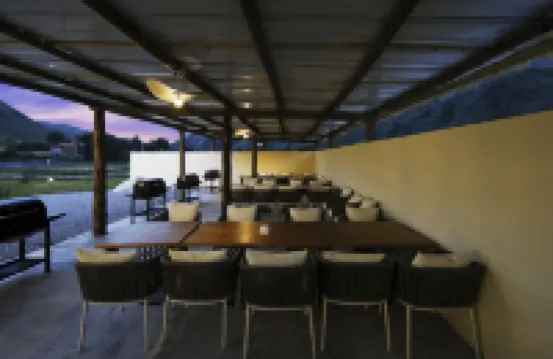 Miyunye Luxury Private Tang Homestay (Kangding Branch)