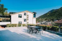 Anji Banxia Homestay (Anji Yunshang Grassland Resort Store)