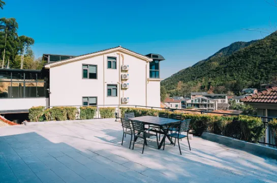 安吉伴夏民宿（雲上草原熊貓部落探險樂園店）