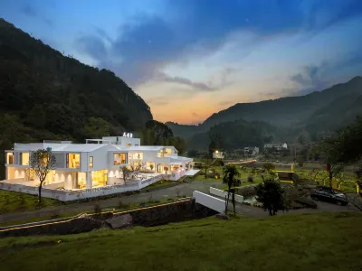 HuaQingYin Hotel