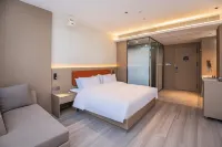 Qingmu Platinum Hotel (Wuhu Bay Lan Deke Commercial Plaza)