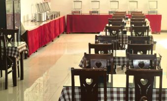 Changyuan Zhongzhou Business Hotel