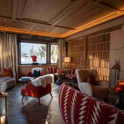 Eight Cortina Others