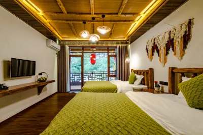 Shennongjia Banshan Yunju Hotels near Pingqian Ancient Town